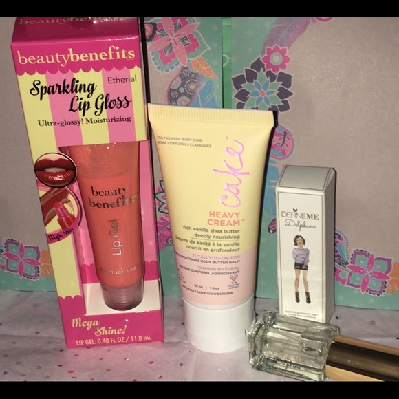 Lip Gloss & Cake heavy cream & scented hair mist. - Picture 1 of 6